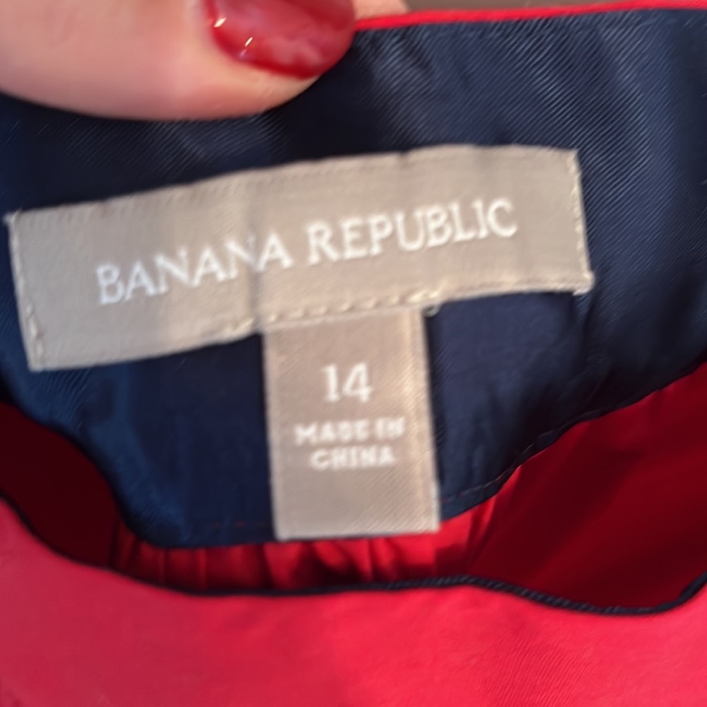 EUC Banana Republic short Red flare skirt - Picture 2 of 3